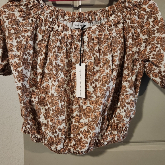 Cupcakes and Cashmere top - Picture 1 of 6